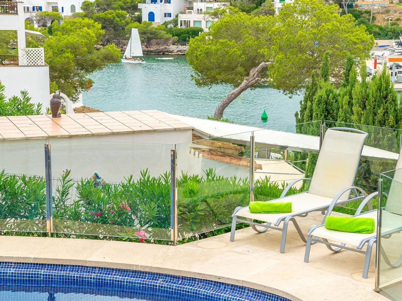 Foto 4 von 44: Cala Llonga - Ferienhaus Mit Privatem Pool