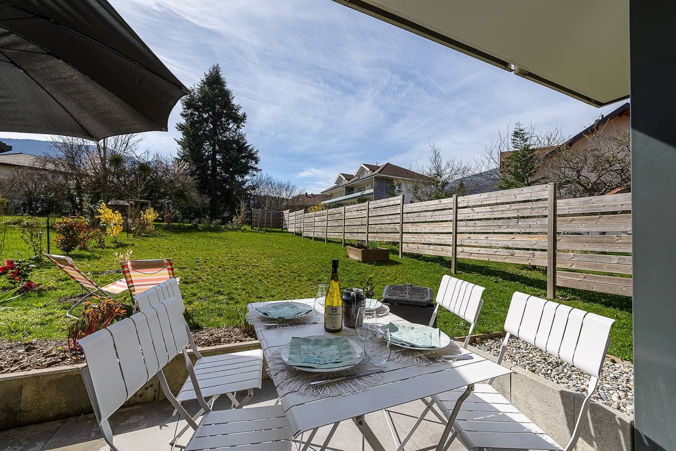 Foto 3 von 17: Ferienwohnung für 4 Personen mit Terrasse