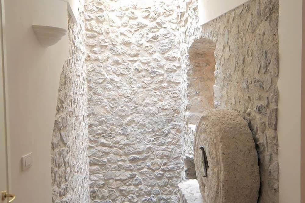 Foto 9 von 30: Villa Amalfi - Zwölf Schlafzimmer Villa, Schläft 24