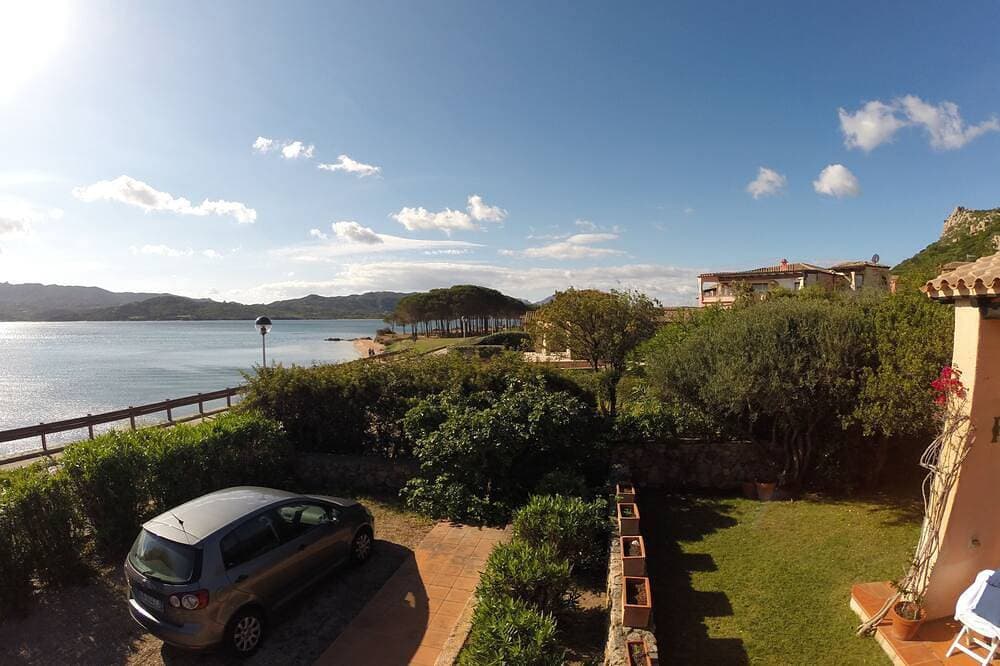 Foto 9 von 17: Haus am Meer mit Garten