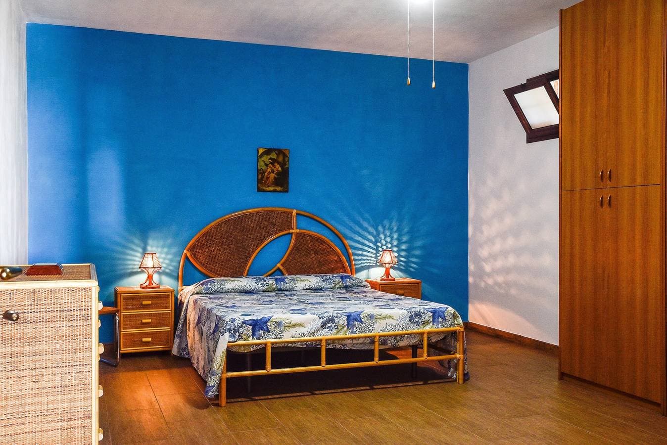 Foto 12 von 30: Ferienwohnung 'Villa Sovareto' mit Meerblick, Gemeinschaftsgarten und WLAN
