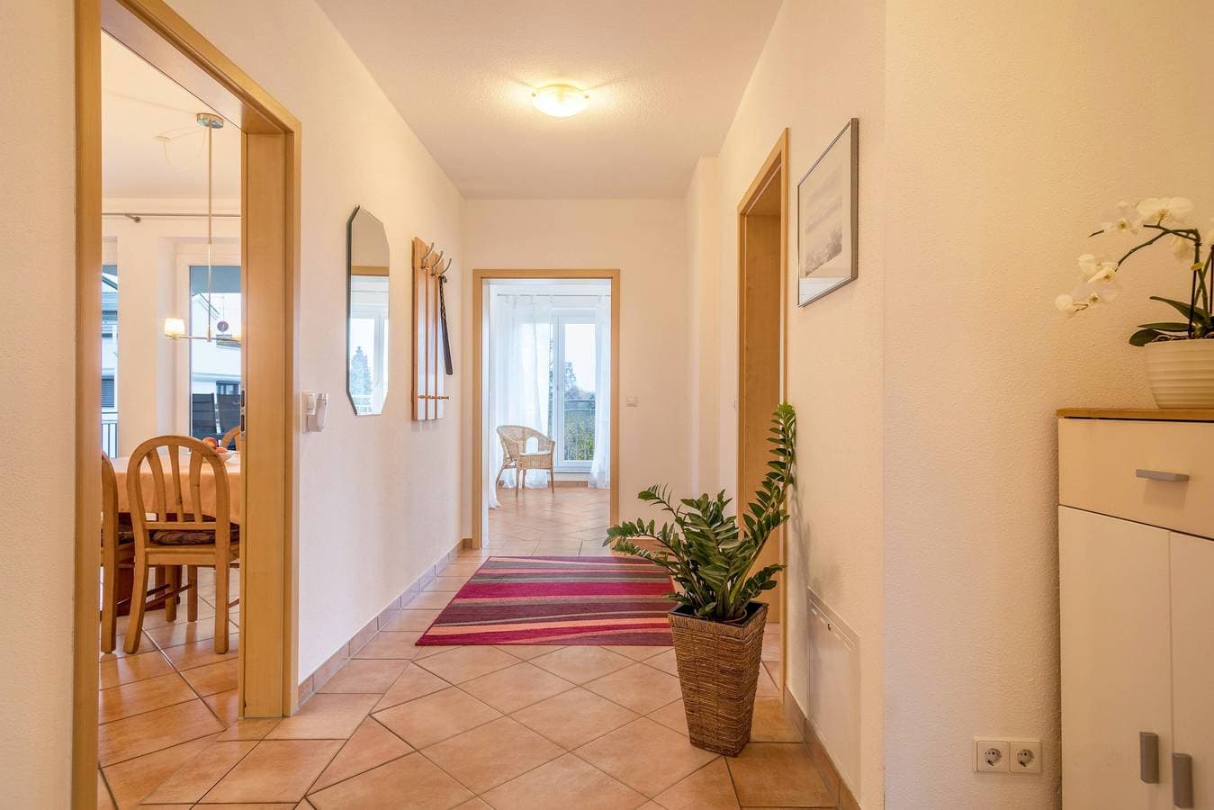 Foto 13 von 34: Ferienwohnung 'Haus Sonnenseite Säntis' mit Bergblick, Balkon und Wi-Fi