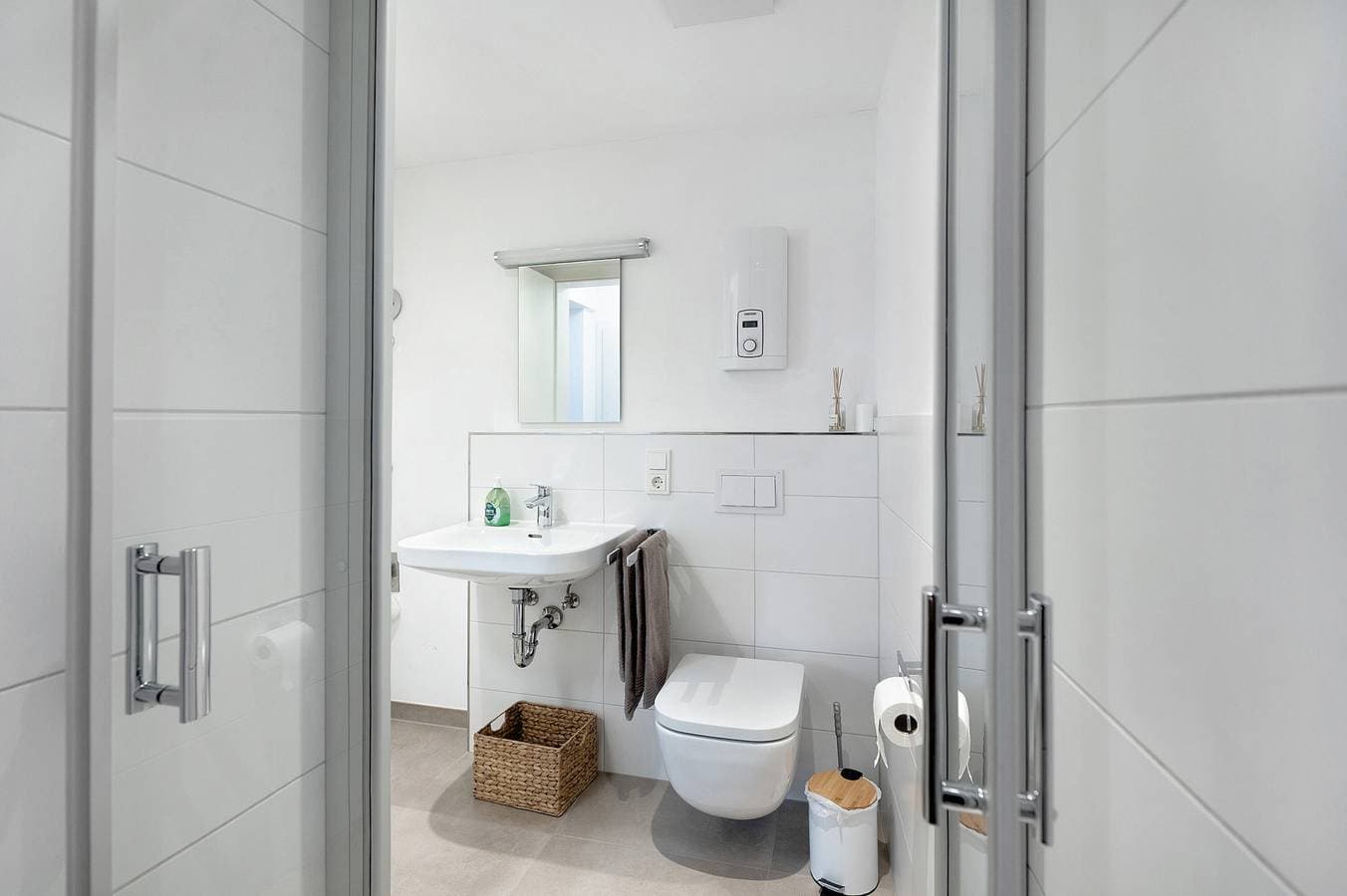 Foto 11 von 15: Ferienwohnung "Adlernest Mit Weinbergblick" mit Bergblick und WLAN