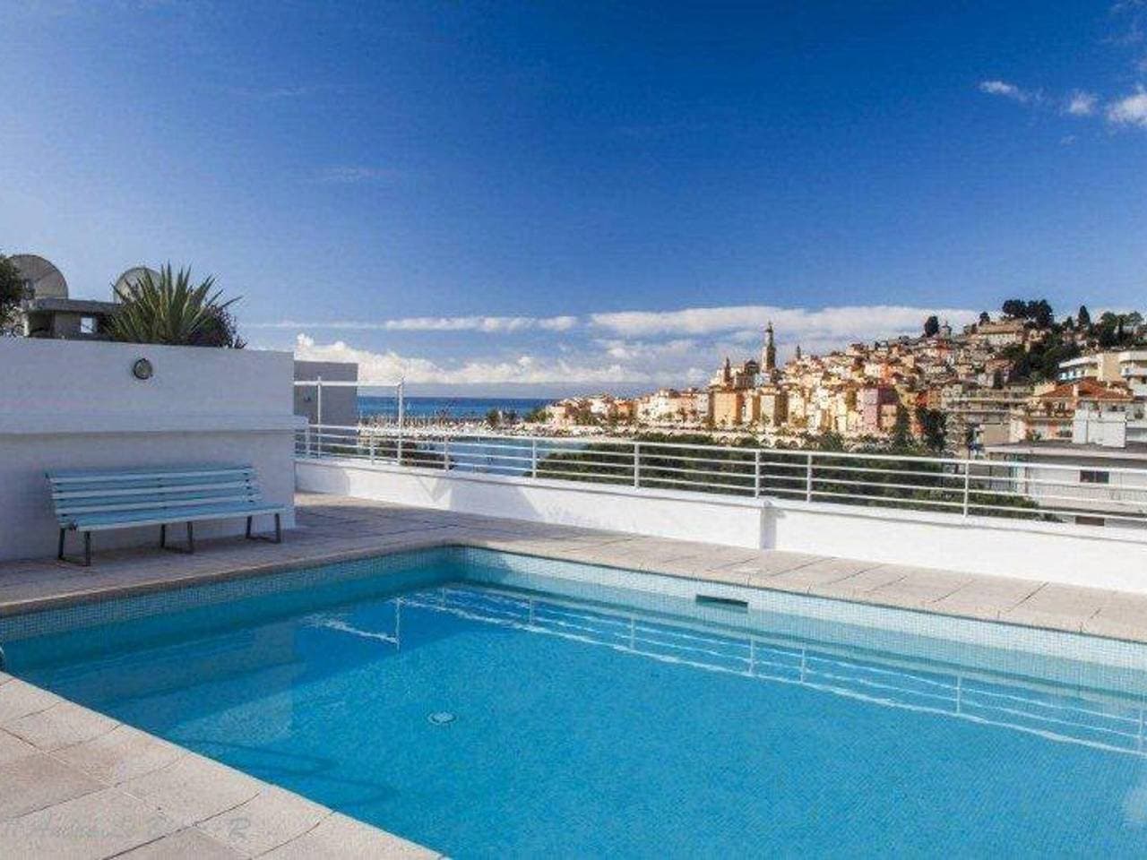 Foto 13 von 21: Modernes 2-Zimmer-Apartment mit Terrasse in Menton