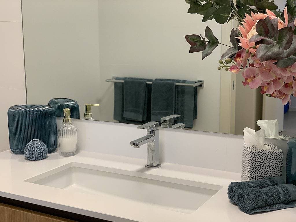 Mariners Cove Mindarie ~ Luxe Marina Waterfront 1