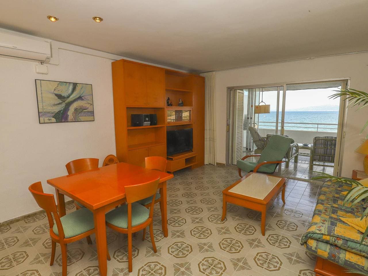 Foto 5 von 28: Salou: Évasion de Rêve Face à la Mer avec Terrasse, Piscine et Parking Privé