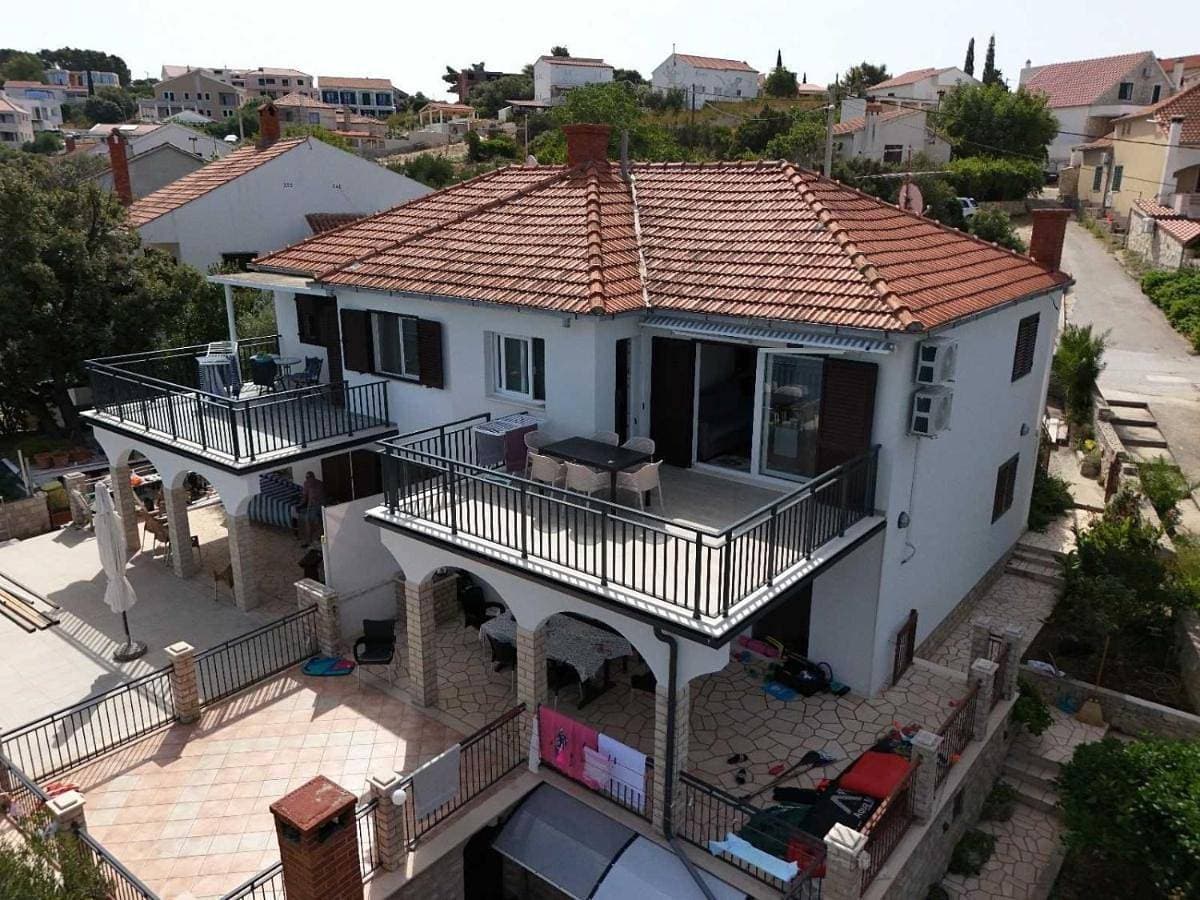 Foto 2 von 14: Two-Bedroom Apartment with Terrace and Sea View