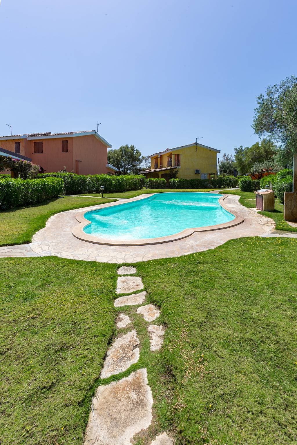 Foto 2 von 30: Villa Mama, private compound swimming pool