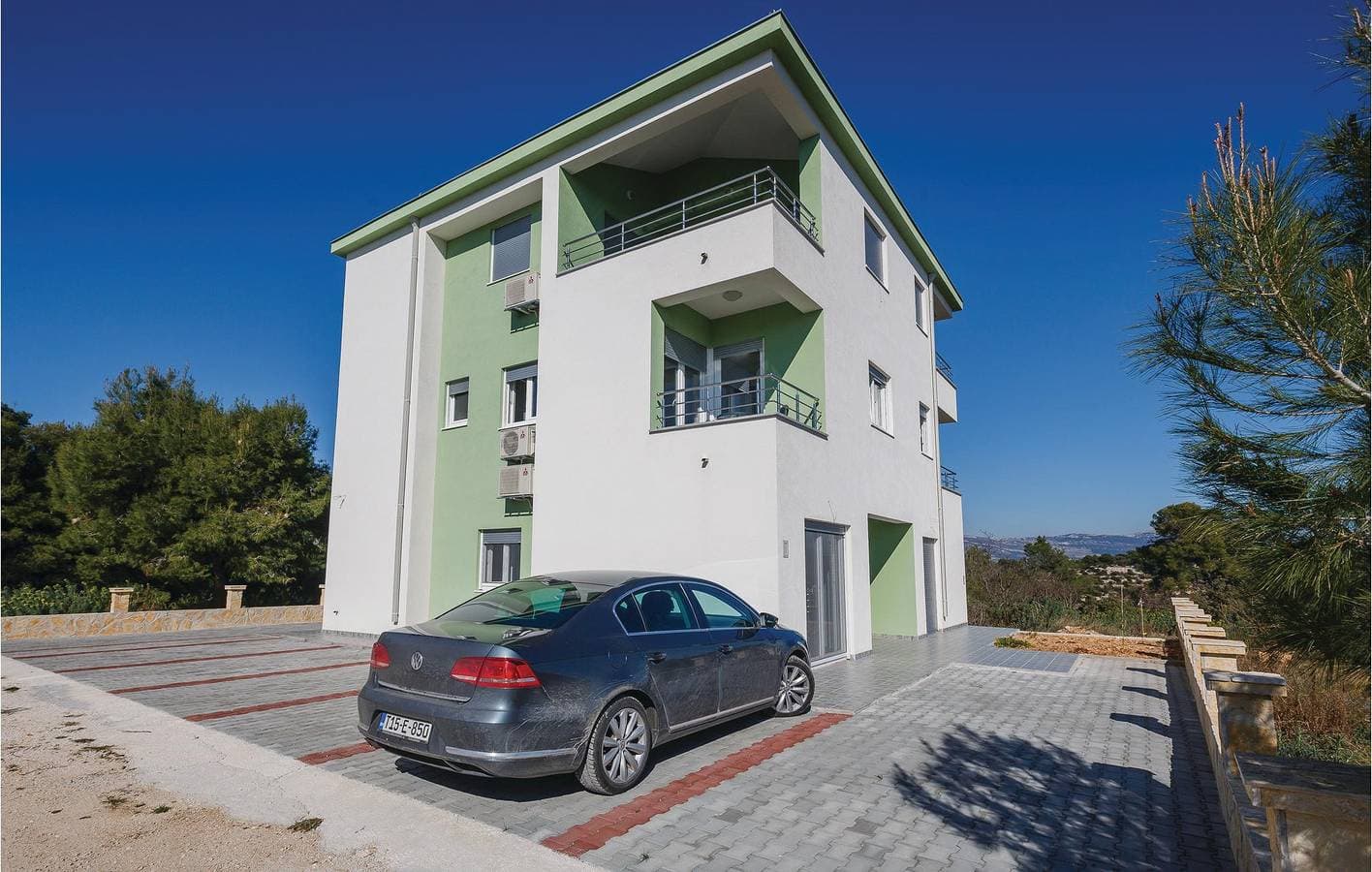 Foto 2 von 27: Apartment mit Meerblick, Pool und Terrasse, 2 km vom Strand entfernt