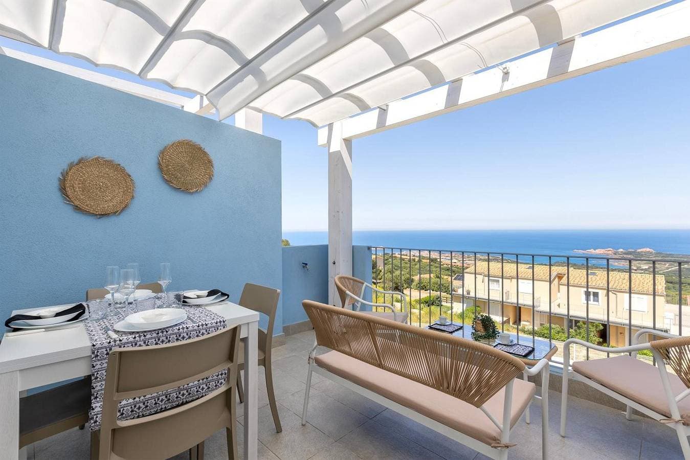 Foto 3 von 34: Bella Vista Paduledda – Modernes Apartment mit Meerblick und großer Terrasse