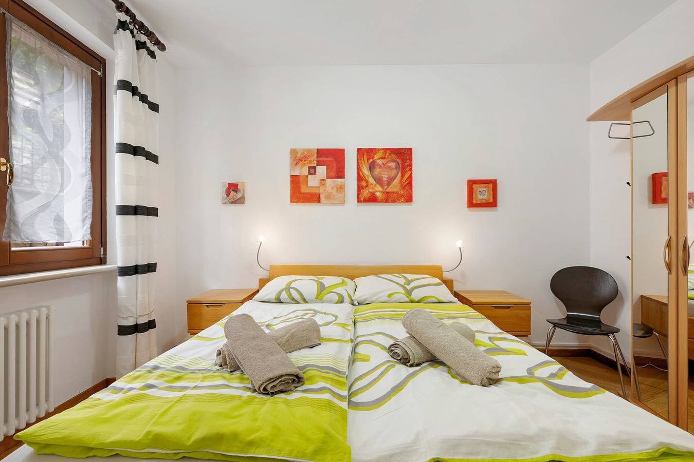 Foto 12 von 28: Ferienwohnung "Entspannung pur zwischen See und Bergen" mit Pool, Terrasse & Whirlpool