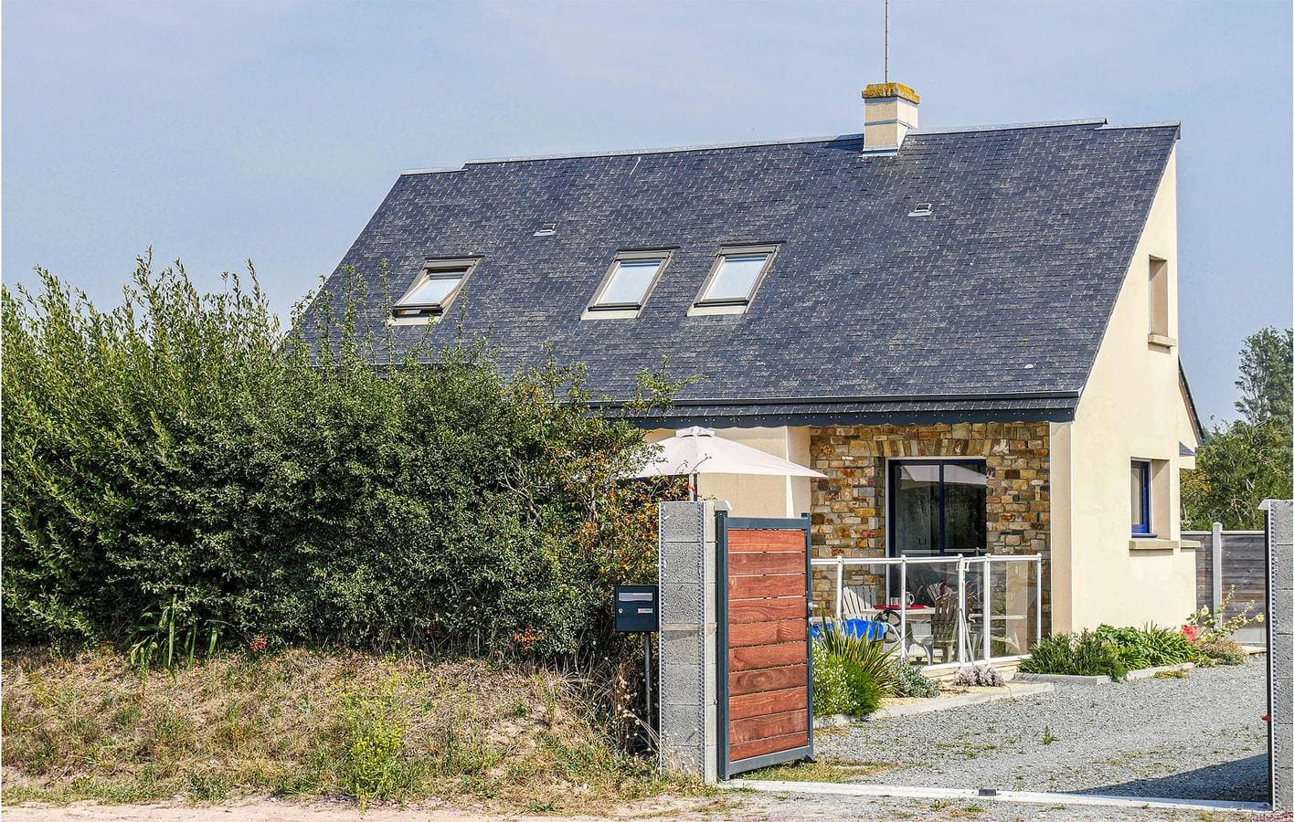 Foto 4 von 40: Schmuckstück am Strand: 100 qm Wohnung mit Parkplatz, Pool und Garten