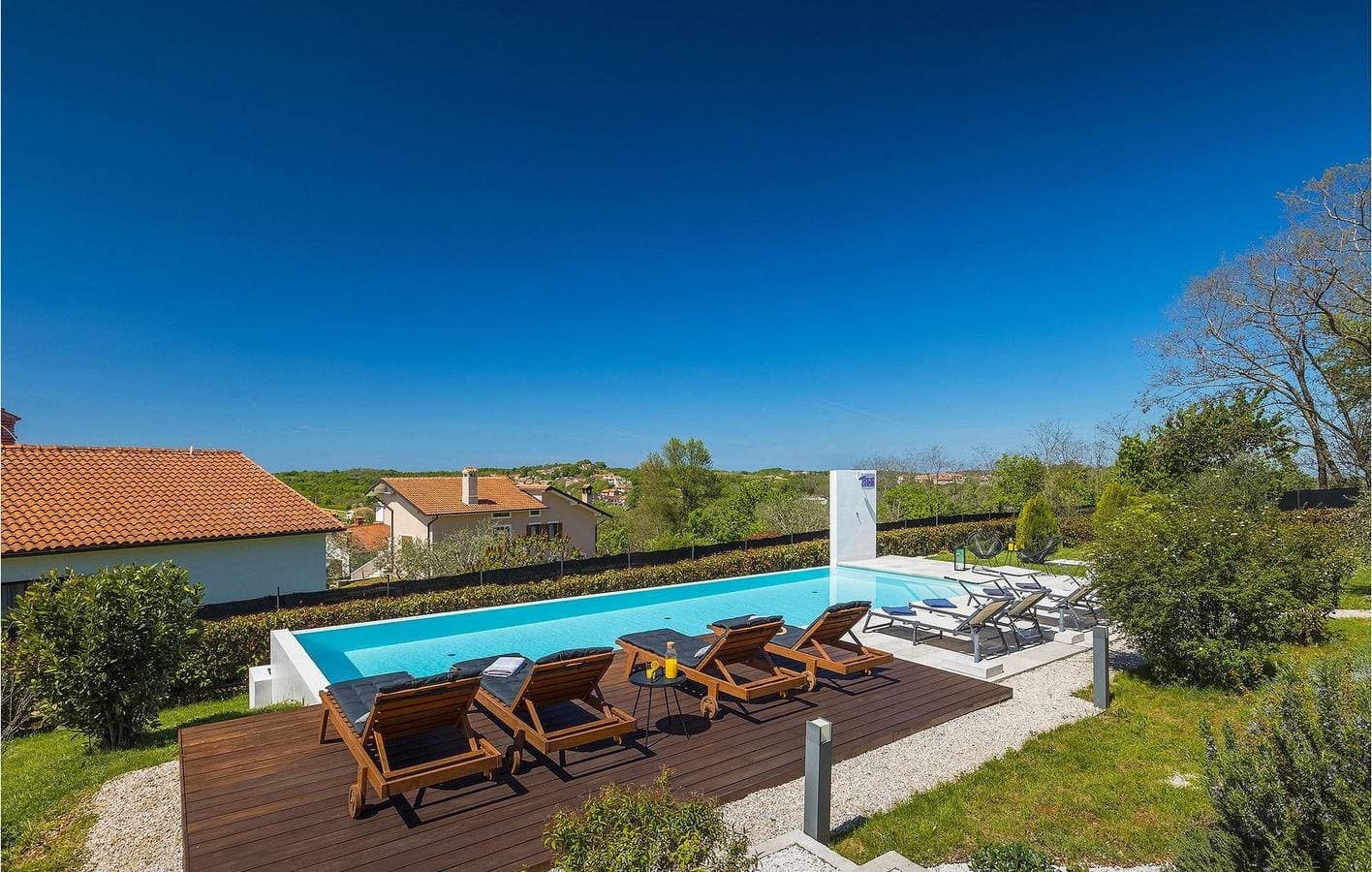Foto 13 von 58: Gemütliche 2-Zimmer-Wohnung mit Pool, WLAN und Parkplatz in der Nähe von Restaurants
