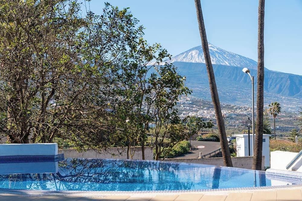Foto 13 von 30: Privater Garten & Pool, Meerblick, nahe Restaurant, 5,5 km vom Strand entfernt