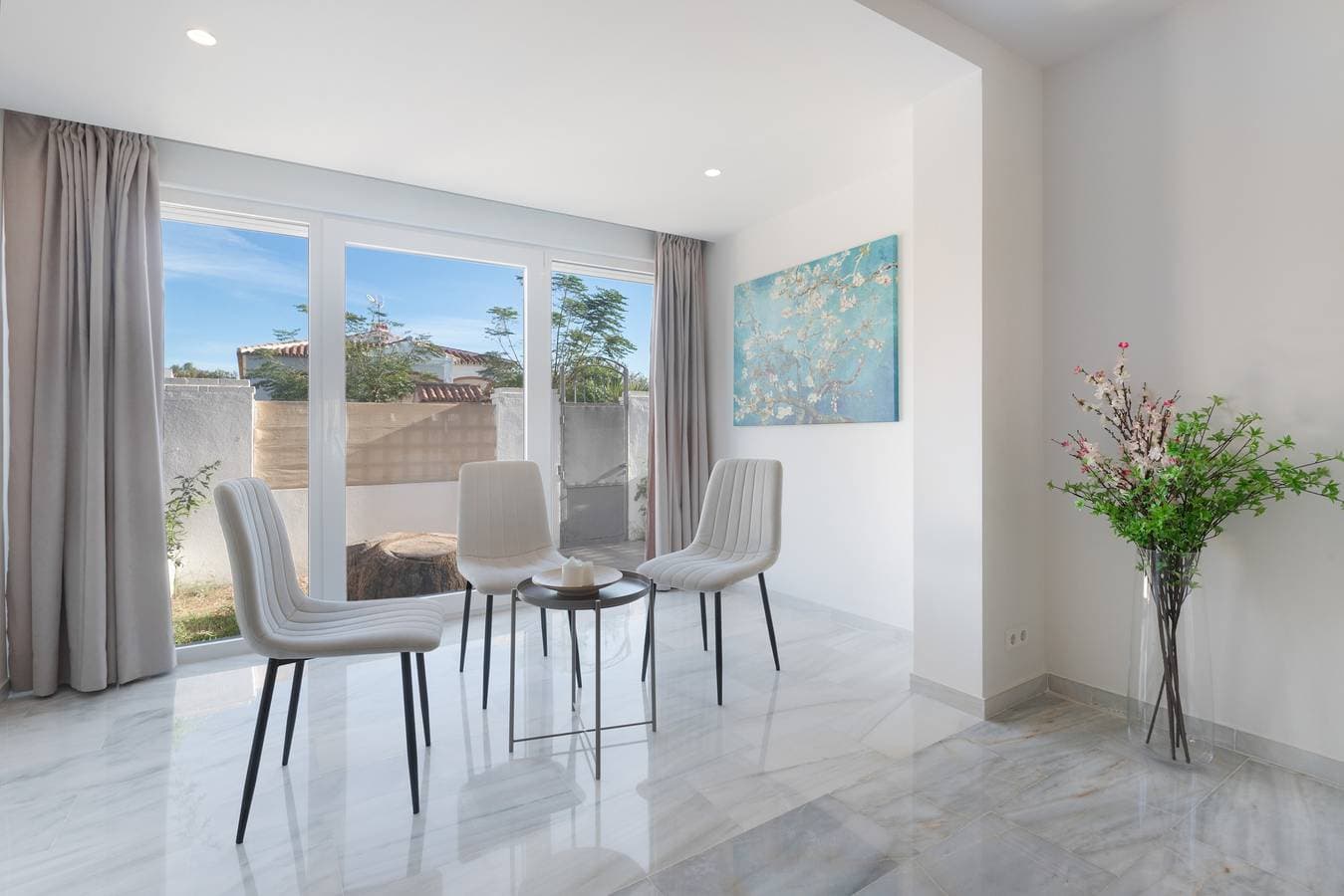 Foto 7 von 45: Ferienhaus 'Luxuriöses und Modernes Familienhaus' mit Privater Terrasse, WLAN und Klimaanlage