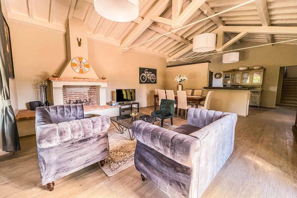 Foto 8 von 30: Villa with garden, private pool and air conditioning. Panoramic views!!