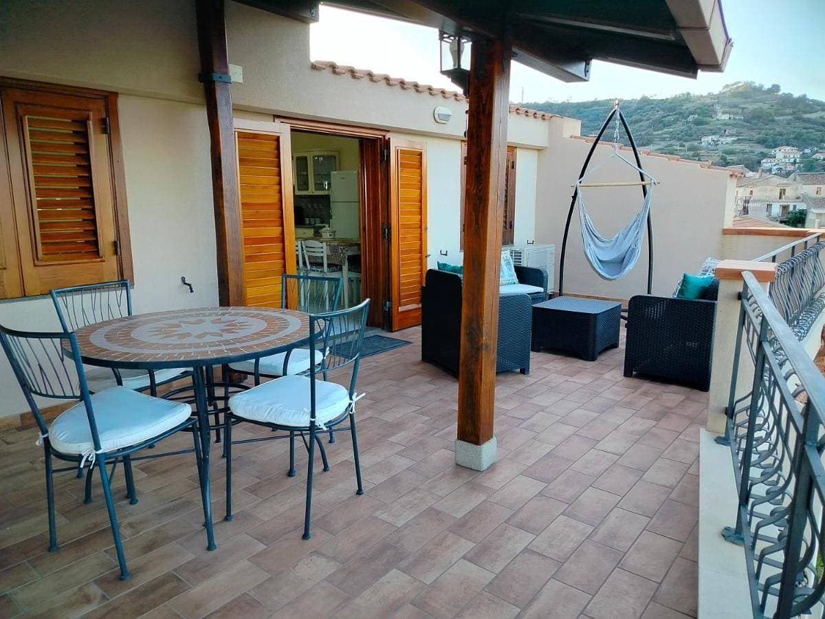 Foto 4 von 29: Two-Bedroom House
