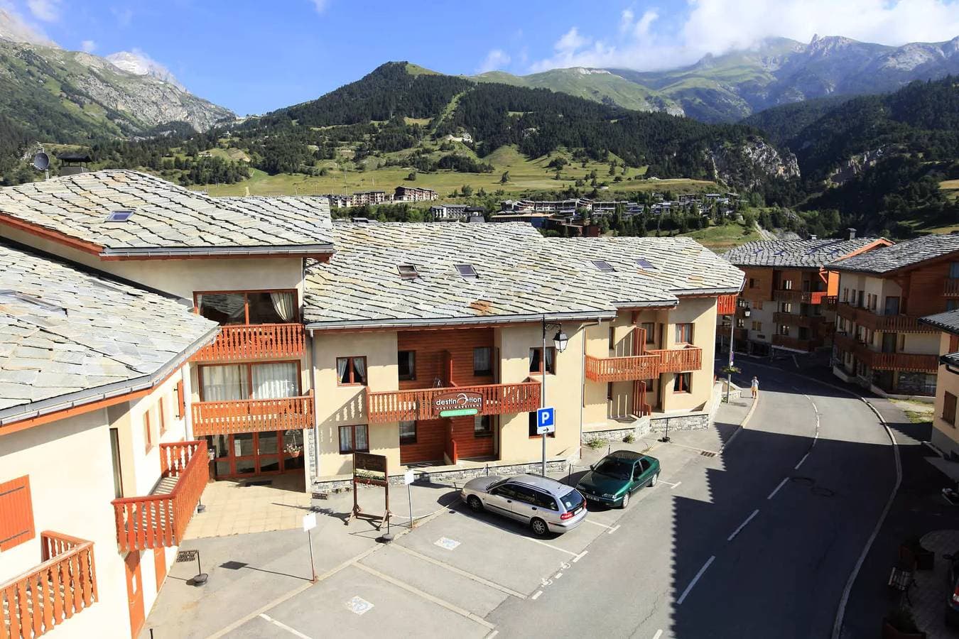 Com304M :Ferienwohnung in ruhiger Lage in der Nähe von kostenlosen Shuttles und Schwimmbad 1