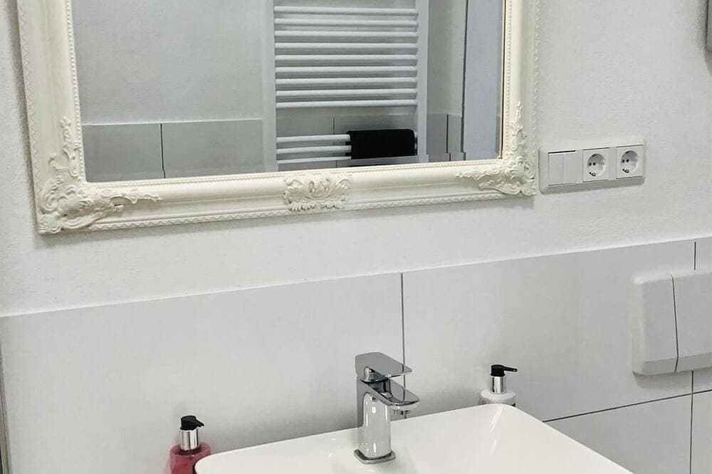 Foto 10 von 24: Ferienwohnung Ruwer Rauschen - Appartement/Fewo, Dusche, Wc, Nichtraucher
