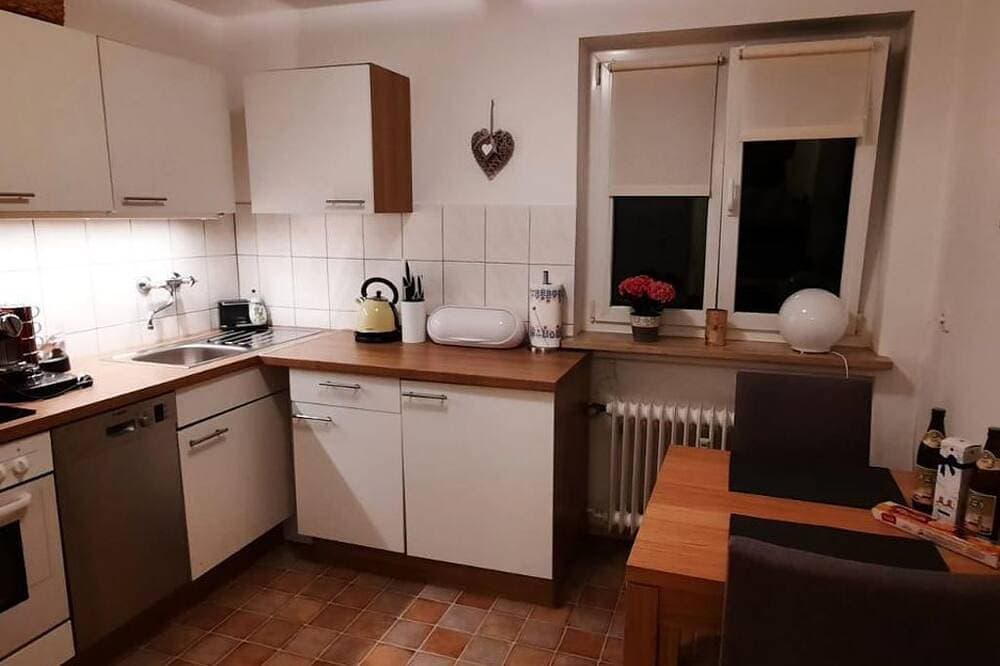 Foto 12 von 15: \"Feldernblick\" - Fewo/1 Schlafraum/Dusche, Wc - Isartaler Hoamat, Haus