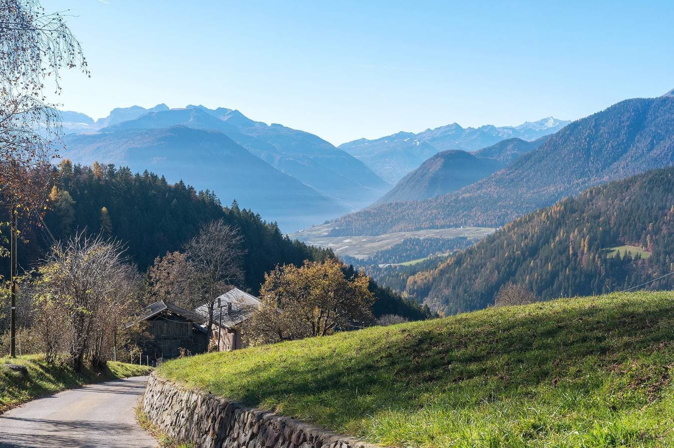 Foto 5 von 28: Bauernhof 'Innerjerberhof Neiderseit' mit Bergblick, Gemeinschaftsterrasse und WLAN