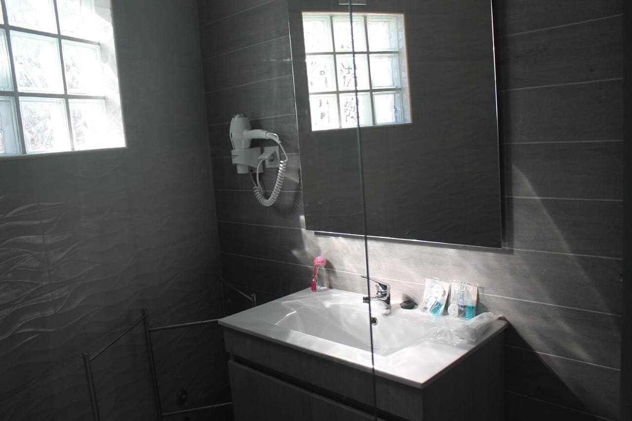 Foto 12 von 12: Double Room with Private External Bathroom
