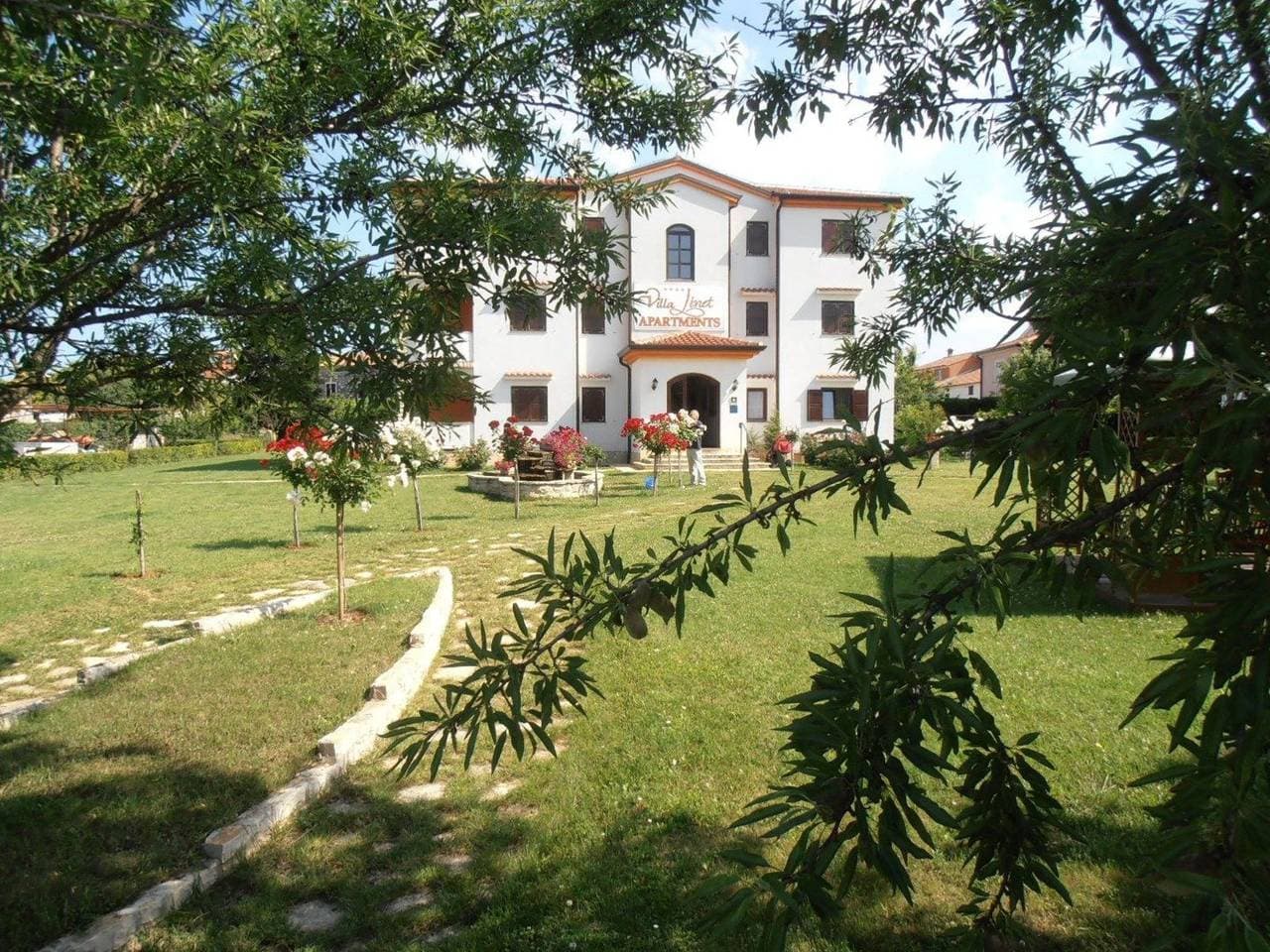 Foto 5 von 38: Villa Linet 6.