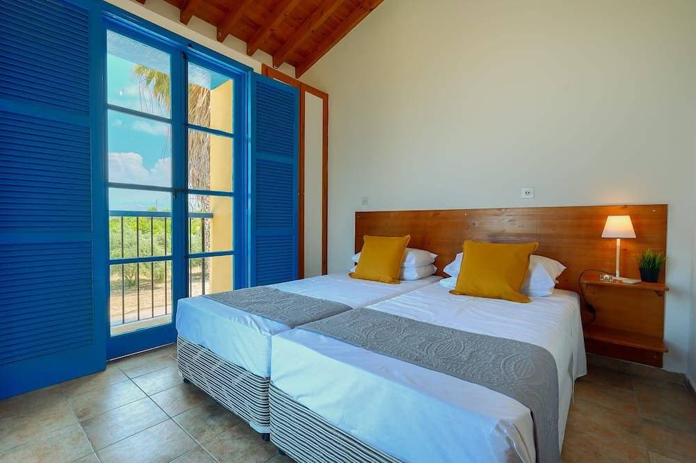 Foto 3 von 30: Strandvilla in erster Meereslinie mit privatem Pool.