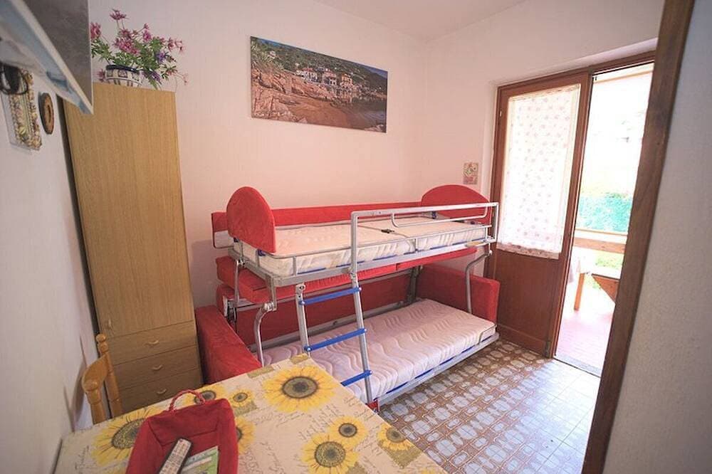 Foto 6 von 24: Appartamenti Margherita, Margherita-5 in einer Strandresidenz, Giglio Campese