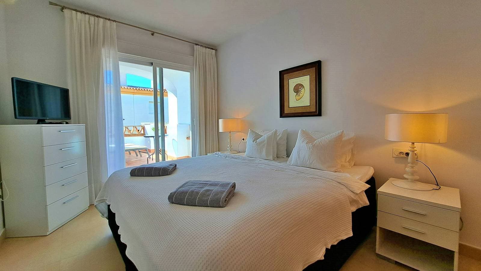 Foto 11 von 33: Apartment 'Baviera Golf' mit Meerblick, WLAN und Klimaanlage