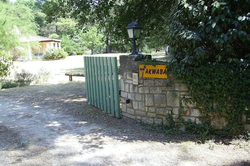 Foto 9 von 25: Ferienhaus mit Pool in Roussillon