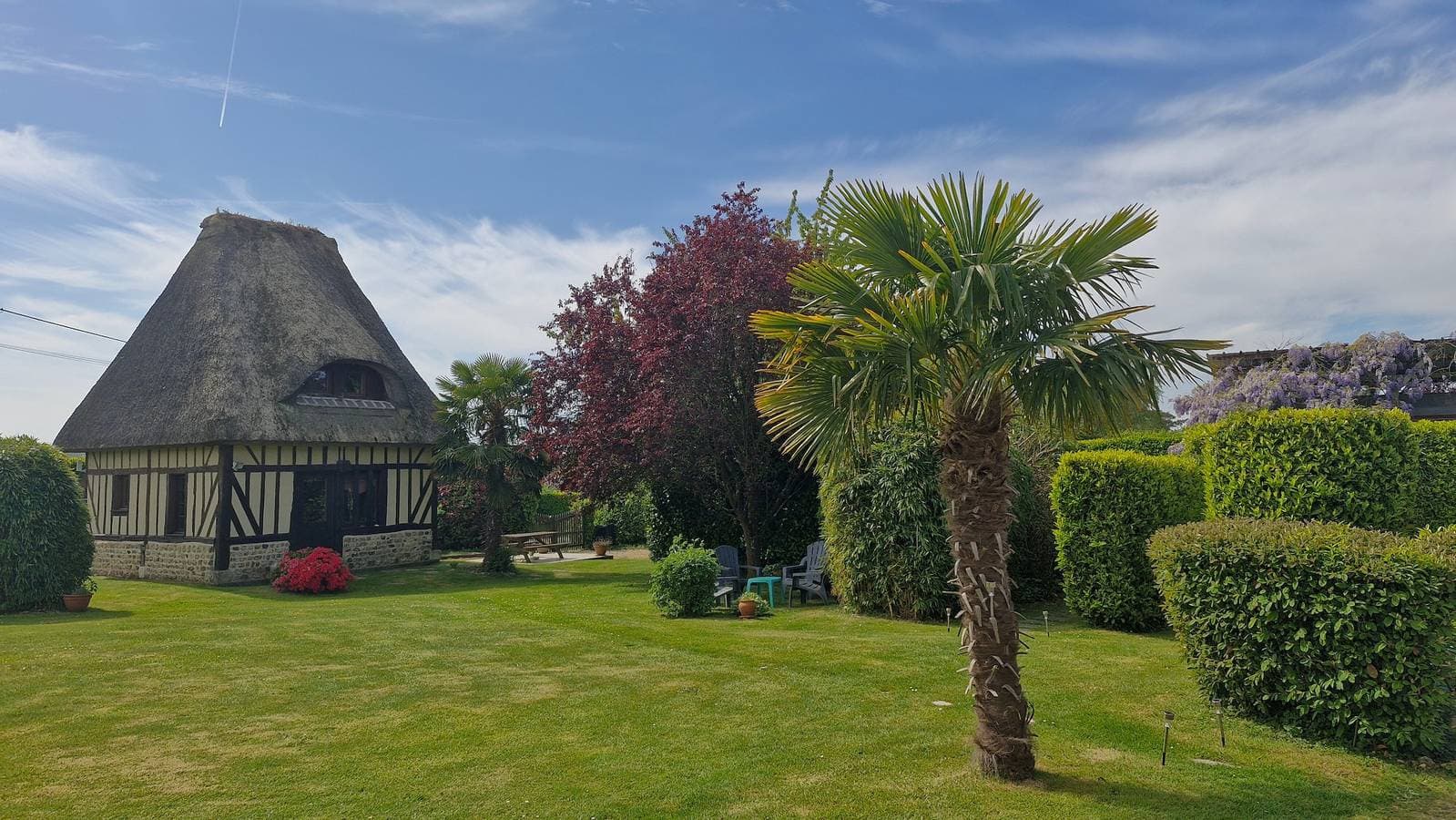 Foto 11 von 25: Bohème-Gîte im Zirkuswagen für 2–4 Personen nahe Honfleur mit Pool