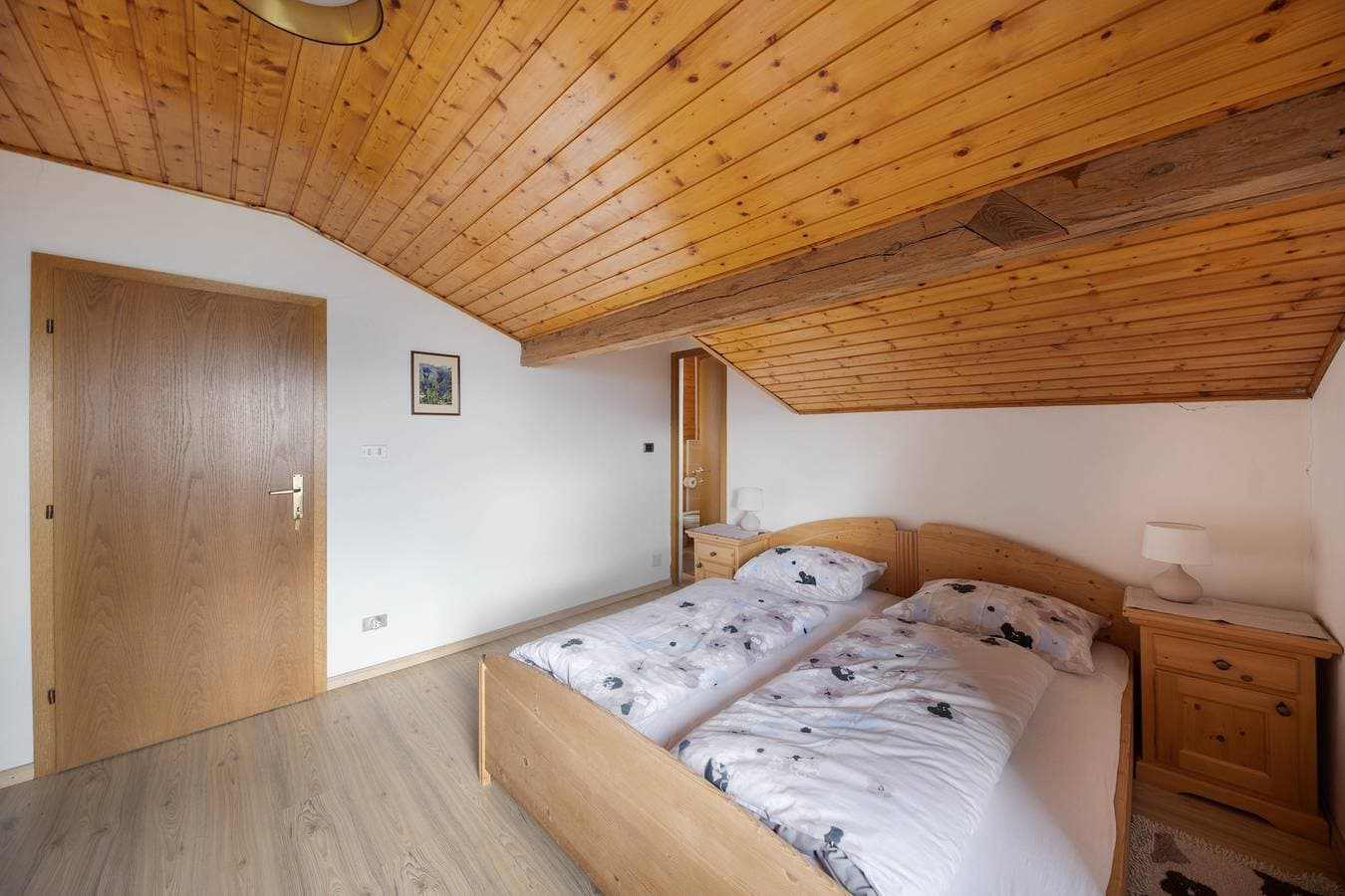 Foto 4 von 20: Ferienwohnung "Malgorerhof Lavendel" mit Bergblick, WLAN, Balkon & Gemeinschaftsgarten