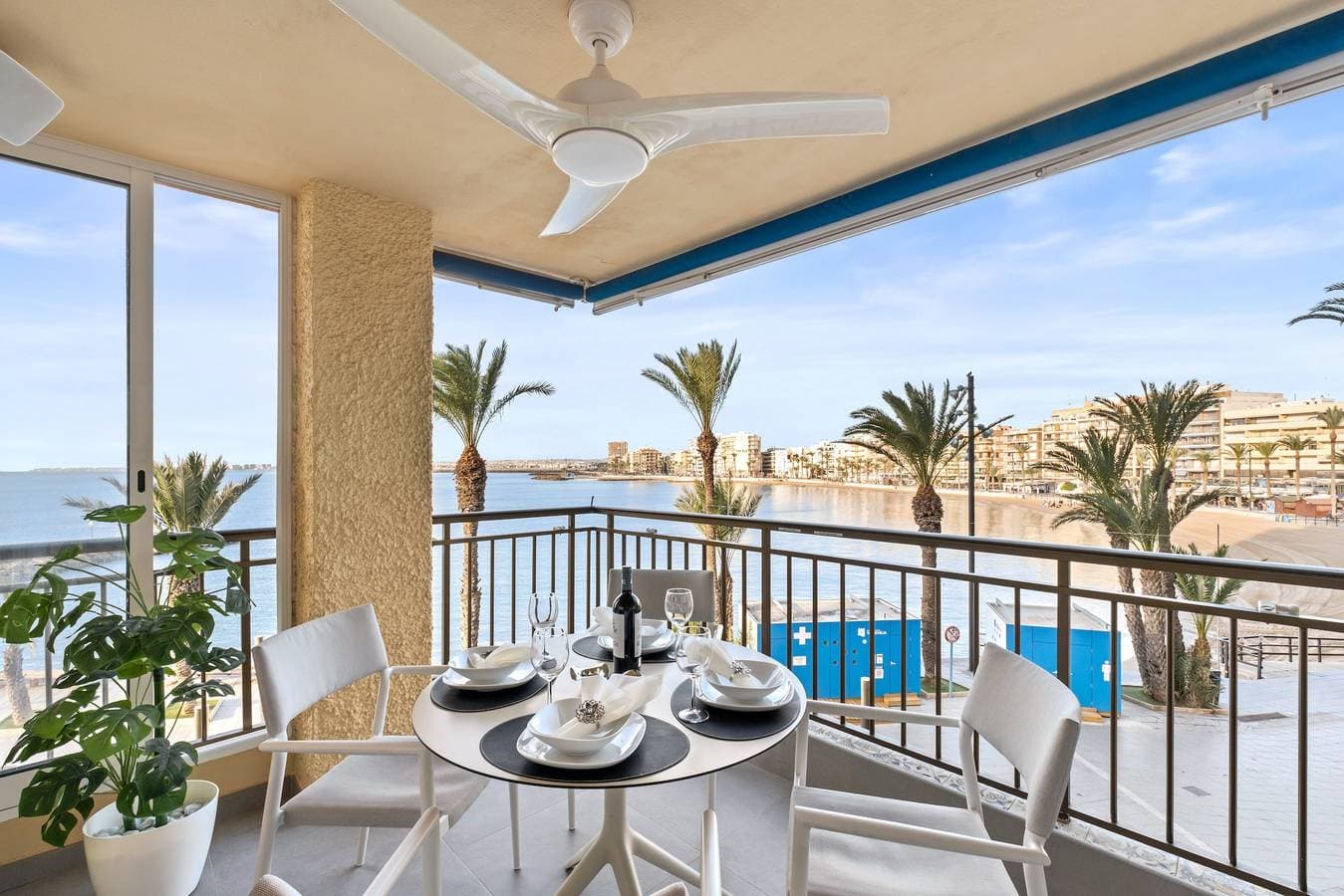 Sea View And Luxury On The Beach 1