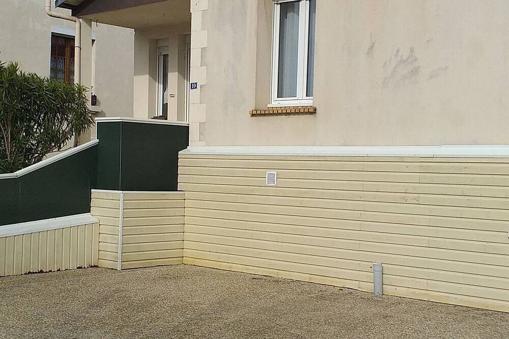 Foto 9 von 17: Renovated house with terrace next to the owners
