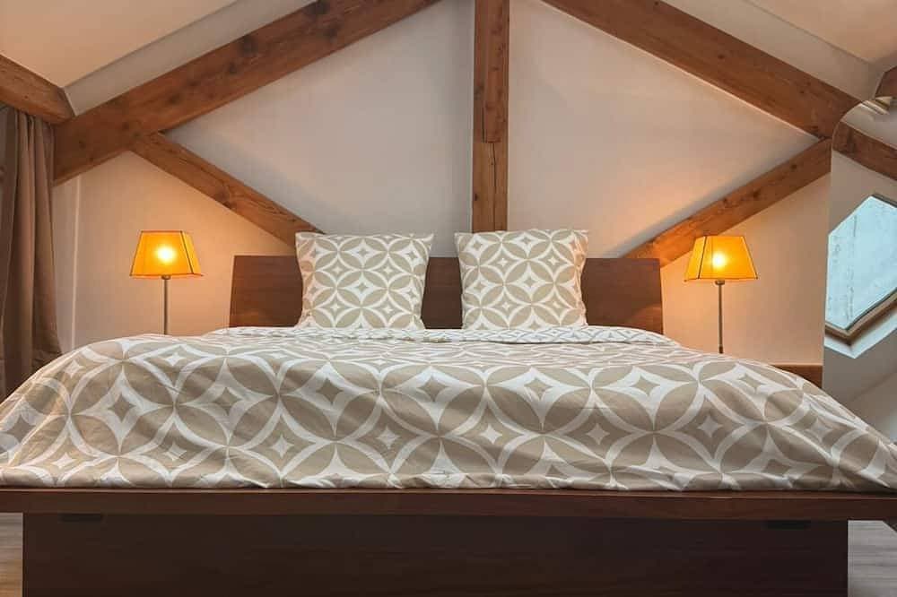 Foto 2 von 11: Stunning Duplex In The Heart Of The City Center With Underground Parking Included, 10 Minutes From Paris