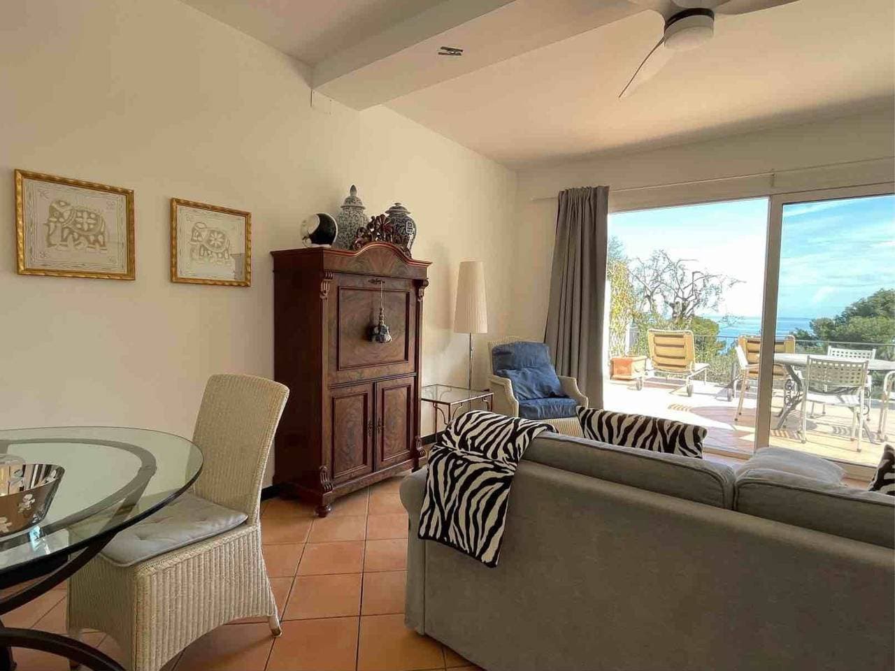Foto 6 von 19: Junges Haus' Wohnung mit Wasserblick