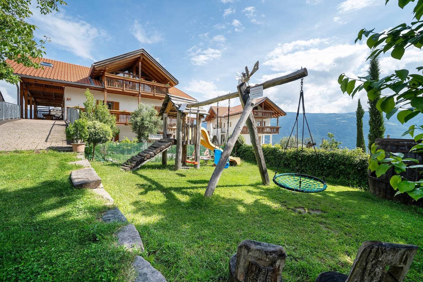 Foto 5 von 24: Ferienwohnung 'Stettnerhof Penegal' mit Bergblick, Terrasse, Gemeinschaftsgarten und WLAN