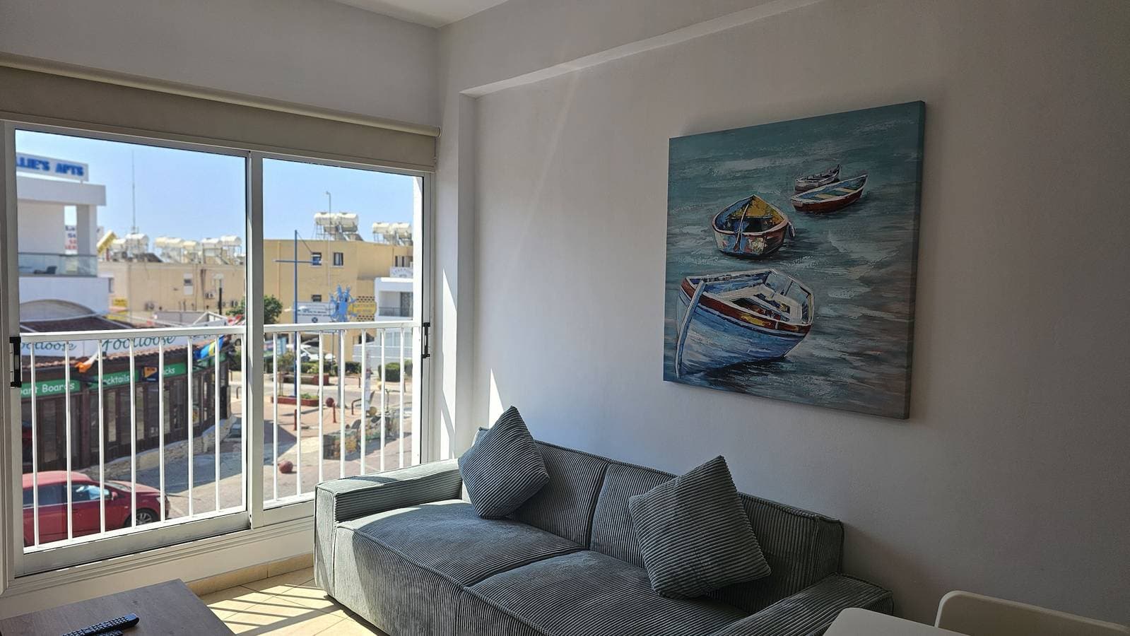 144 An - Stay Sunny Honey Apartment 1