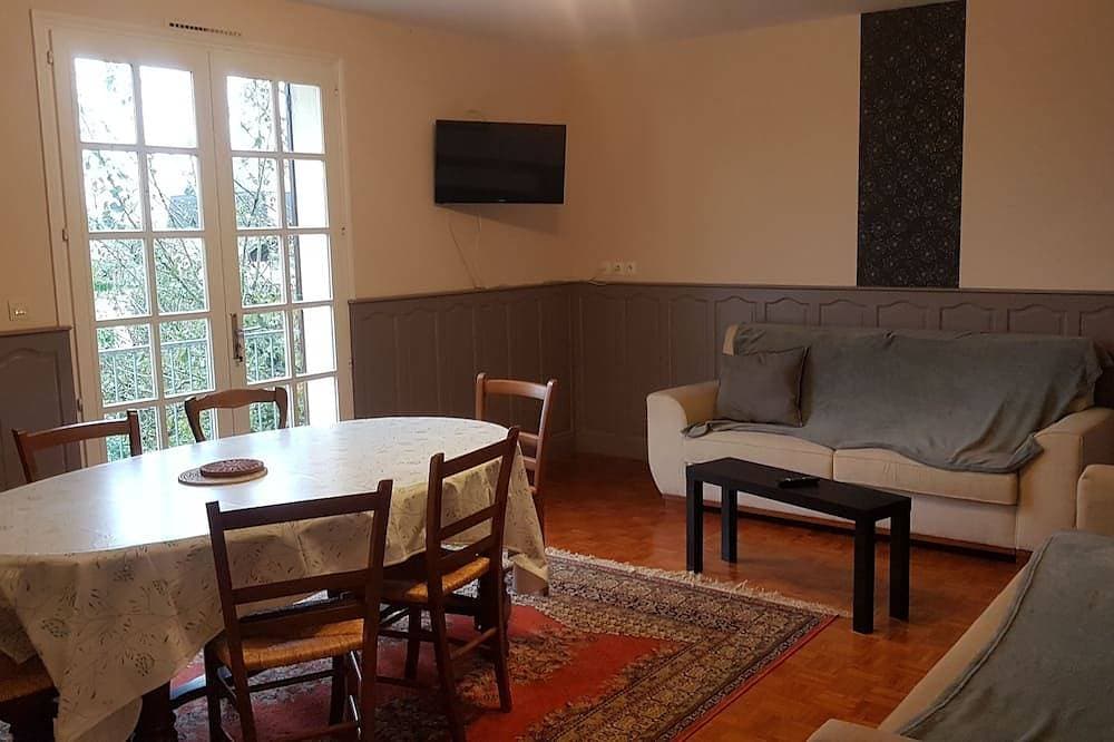 Foto 8 von 15: Möblierte Wohnung in komfortablem Einfamilienhaus mit gepflegtem Garten