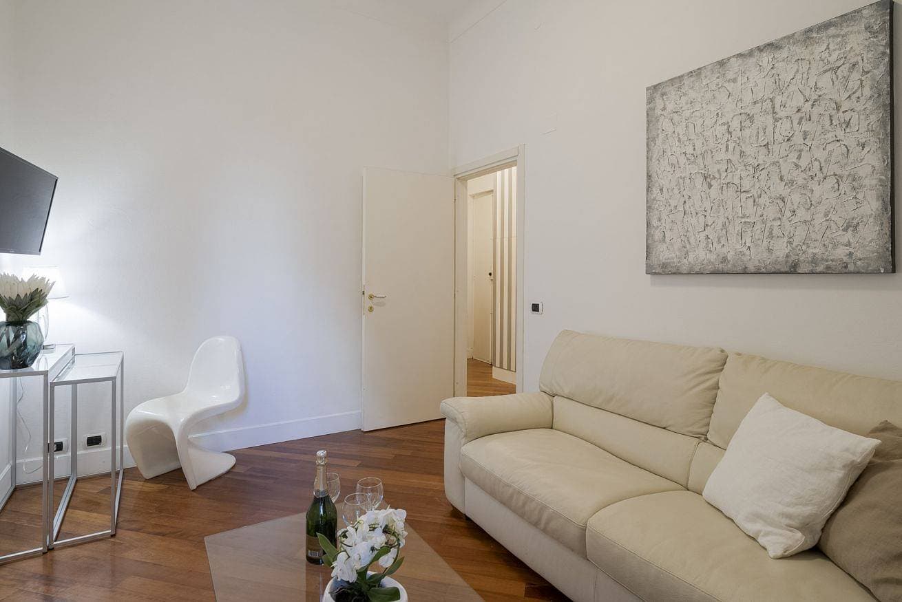 Foto 2 von 17: Ferienwohnung für 3 Personen mit Balkon/Terrasse