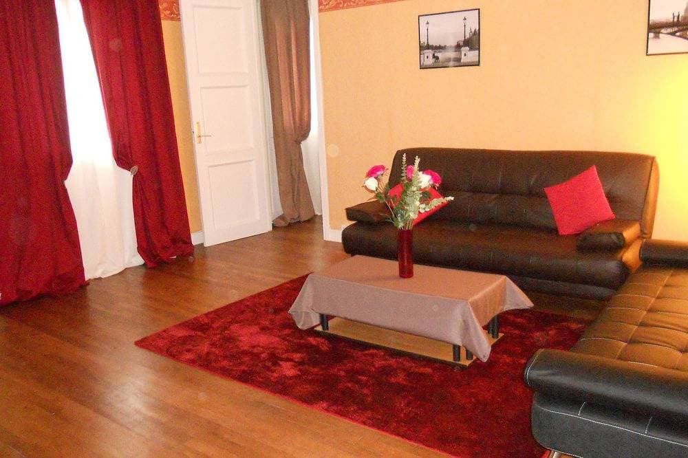 Foto 8 von 24: Wohnung F3: 85 m2 mit 2 Schlafzimmern, Wohnzimmer, Küche, Badezimmer ...