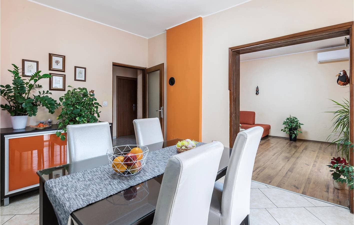 Foto 4 von 31: Gemütliche 2-Zimmer-Wohnung mit Terrasse, WLAN und Parkplatz, 2 km vom Strand entfernt