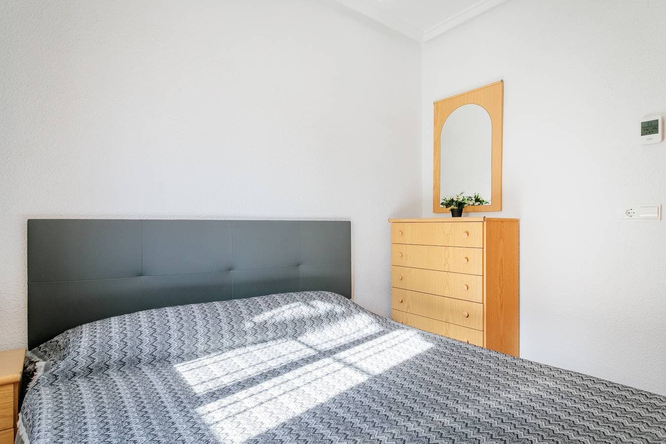 Foto 8 von 26: Bungalow 'Magnolias 20 En Santa Pola' mit Privatterrasse, Wi-Fi und Klimaanlage