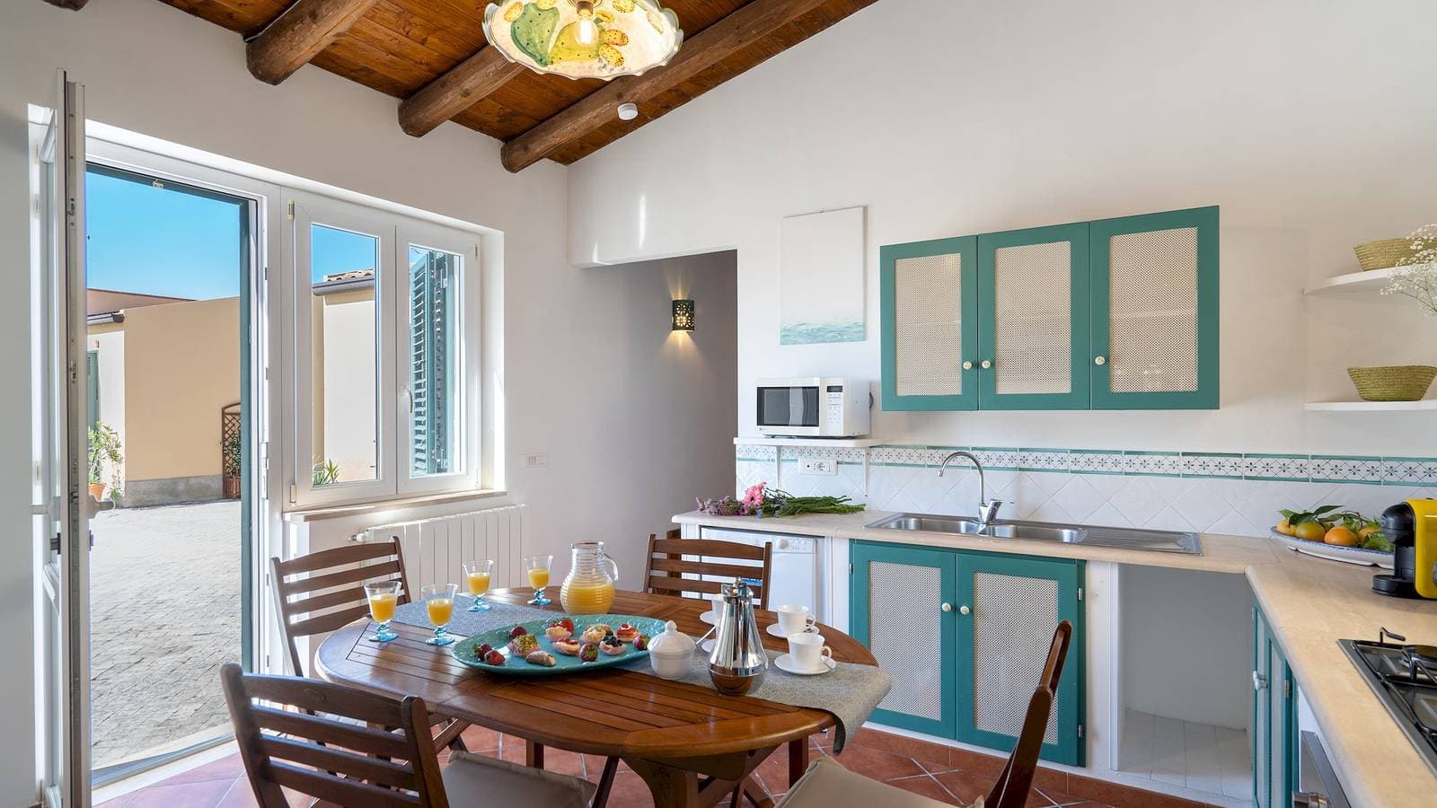 Foto 4 von 47: Villa für 12 Personen mit Garten