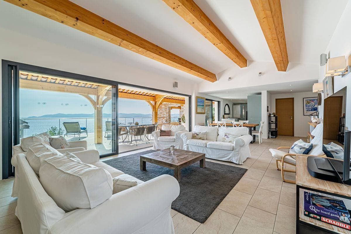 Foto 12 von 24: Villa für 8 Personen mit Terrasse