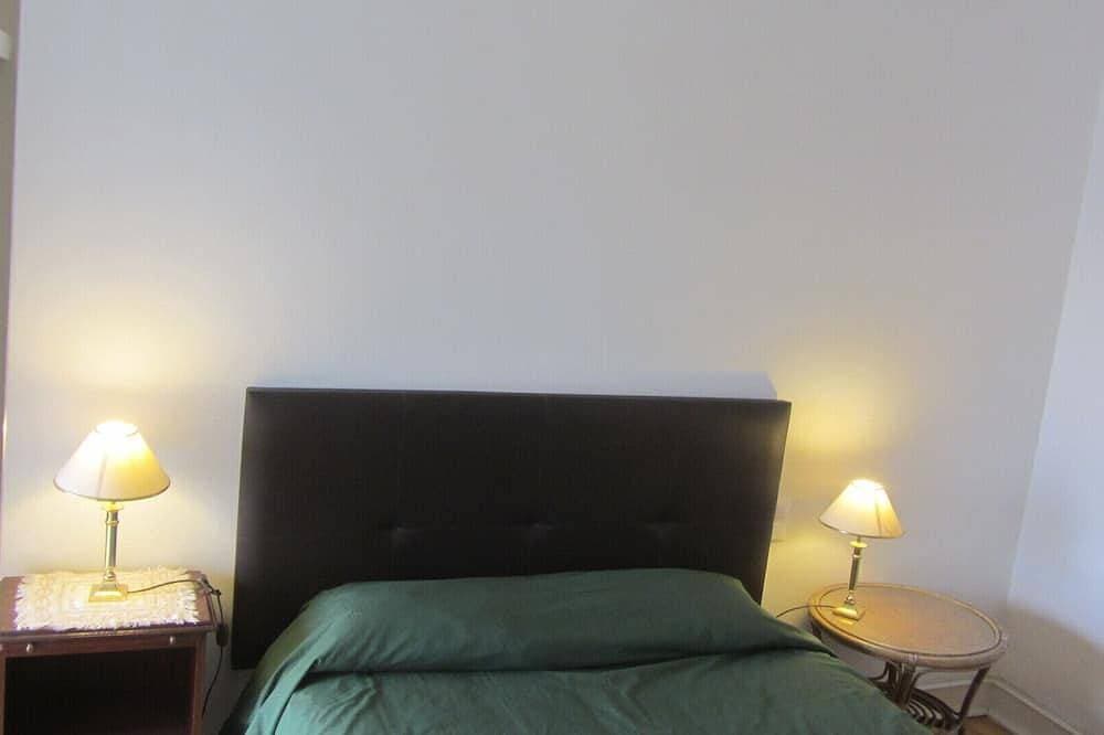 Foto 4 von 23: Giraffe - 50 m vom Strand. 2 Schlafzimmer, 2 Wc, Klimaanlage, WLAN, Meerblick, Park