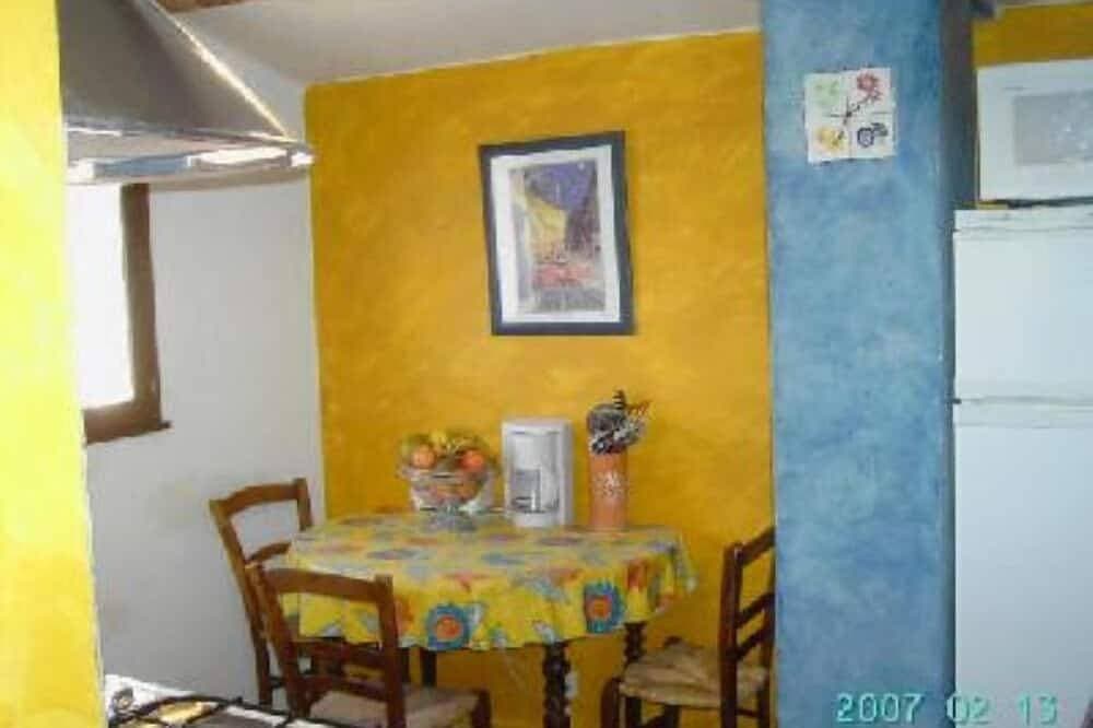 Foto 8 von 12: Charaktervolles Steinhaus in einem typischen provenzalischen Weiler