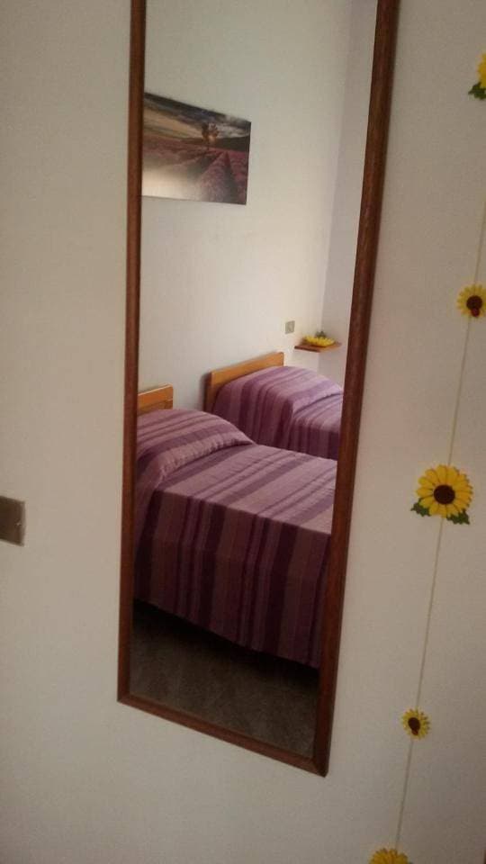 Foto 13 von 19: Double or Twin Room with Private External Bathroom