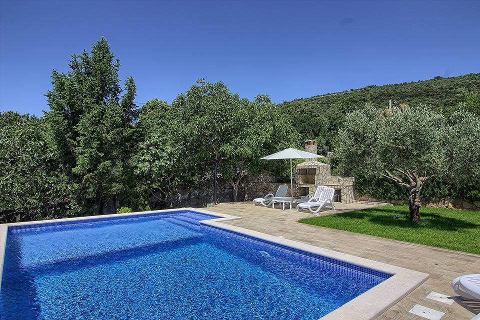 Foto 7 von 40: Villa für 10 Personen mit Terrasse